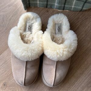 UGG Women's Tan and Cream Slippers
